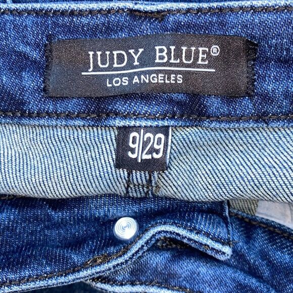 JUDY BLUE Boyfriend Fit Distressed Denim Skinny Jeans - Picture 4 of 5